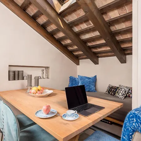 Natascha's Beachfront *